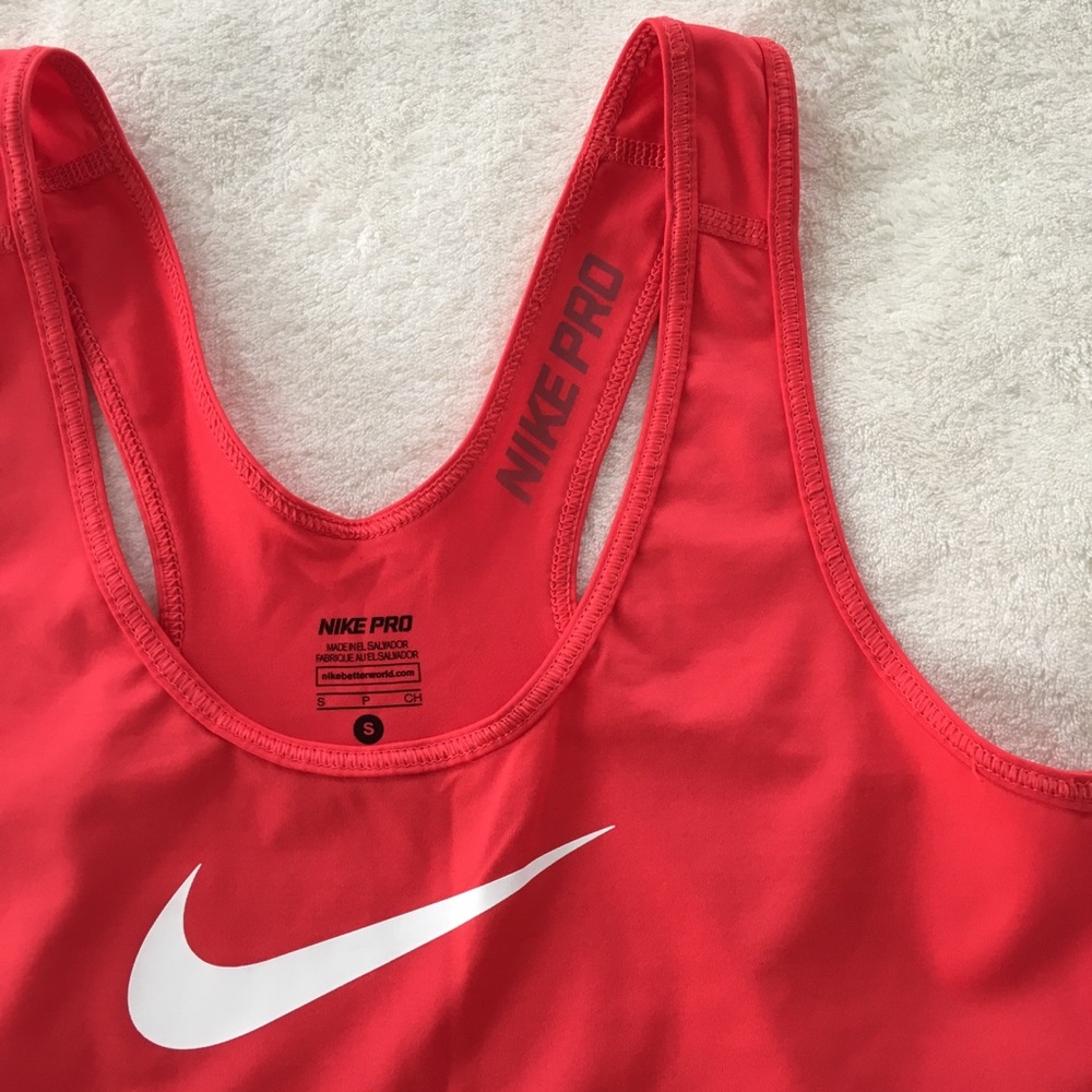 Nike Pro Racerback active tank - Picture 1 of 4
